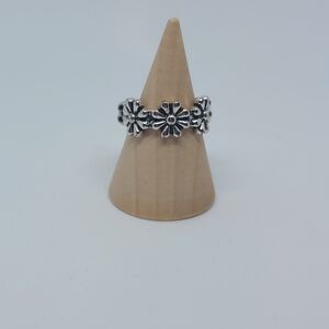 Paparazzi Floral Silver Ring